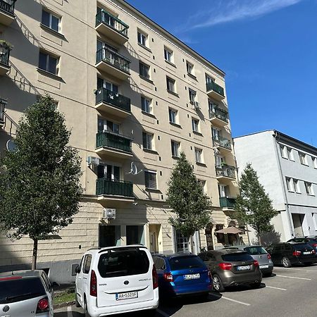 Brand New, Design Apartment Jojo, Oldtown, Balcony Bratislava Exterior photo